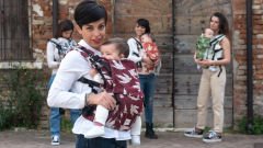 Huggy Nest Baby Carrier - Dock Valentine