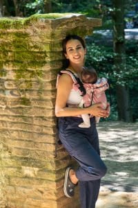 Huggy Softy Baby Size Carrier - Dock Dahlia
