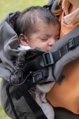 Huggy Softy Baby Size Carrier - Wood
