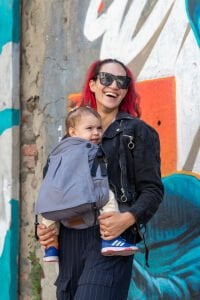 Huggy Plus Toddler Size Carrier - Anthracite