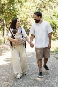 Huggy Plus Toddler Size Carrier - Latte