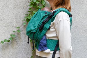 Huggy Plus Toddler Size Carrier - Diamond Emerald