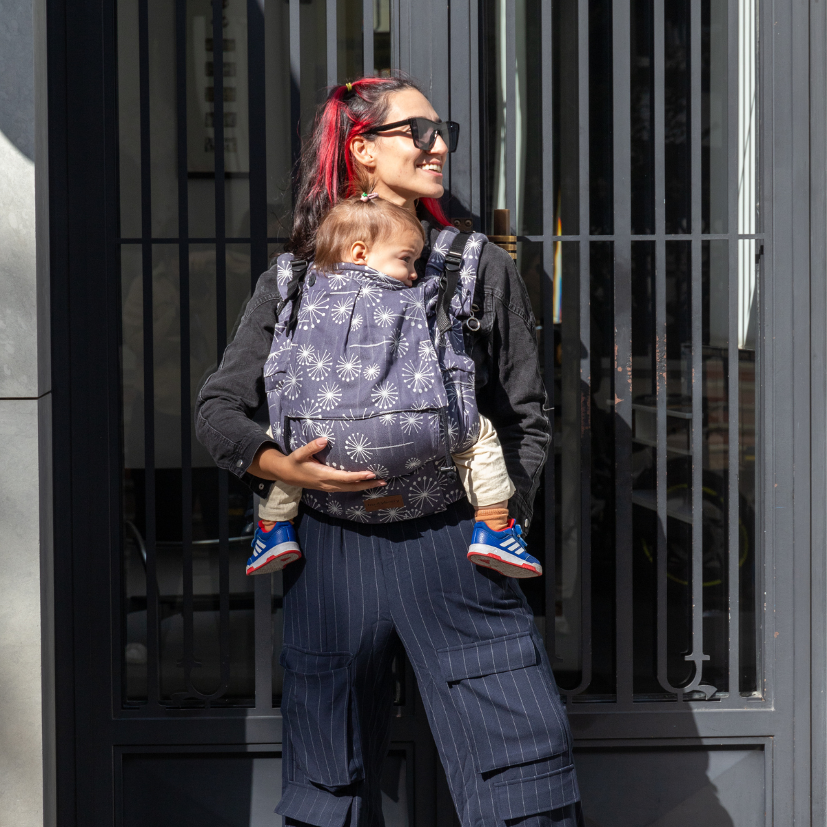 Huggy Plus Toddler Size Carrier - Dandelion Mist