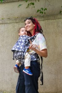 Huggy Plus Toddler Size Carrier - Marble Mist
