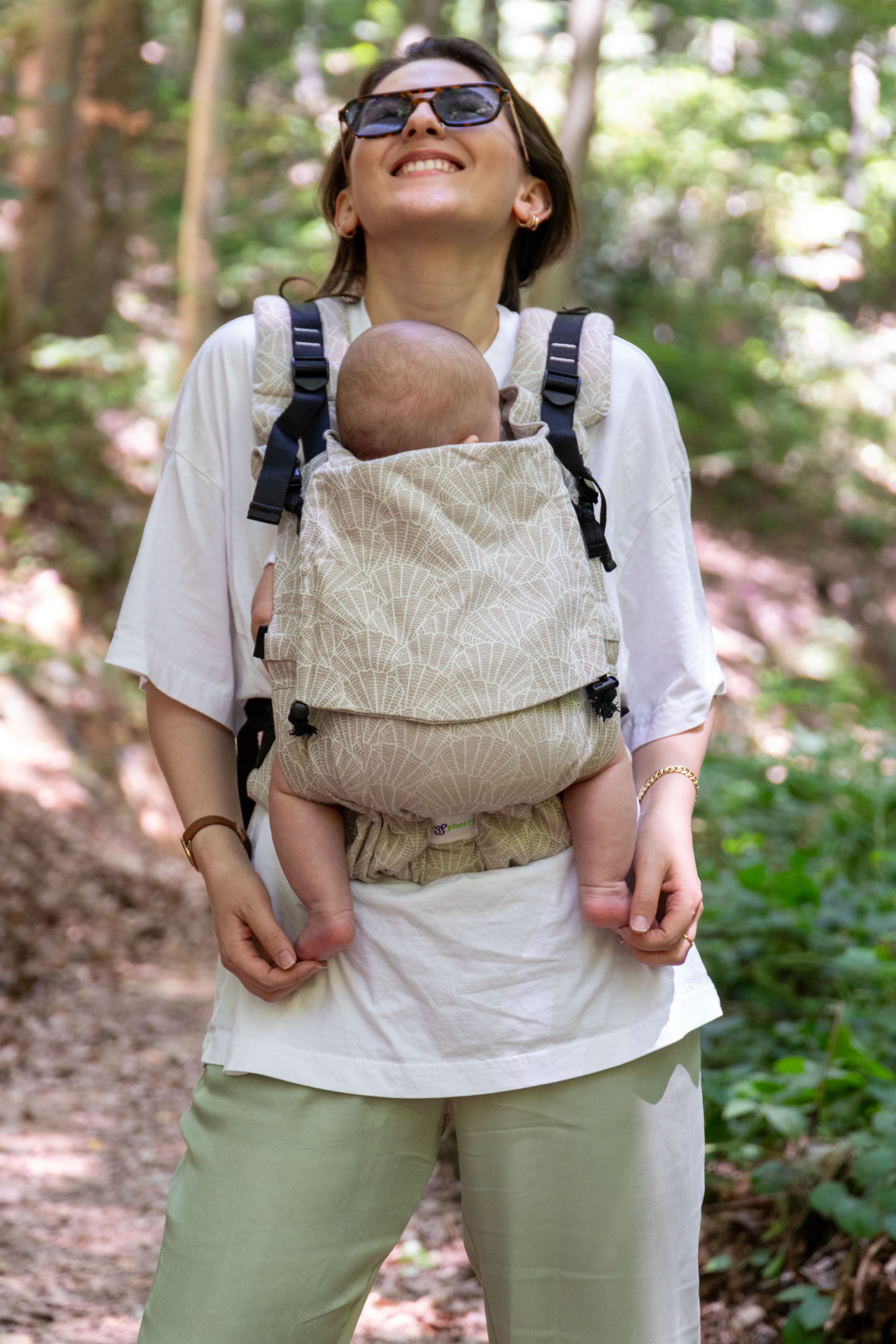Huggy Softy Baby Size Carrier - Coral Sand