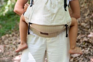 Huggy Plus Toddler Size Carrier - Rise Dune