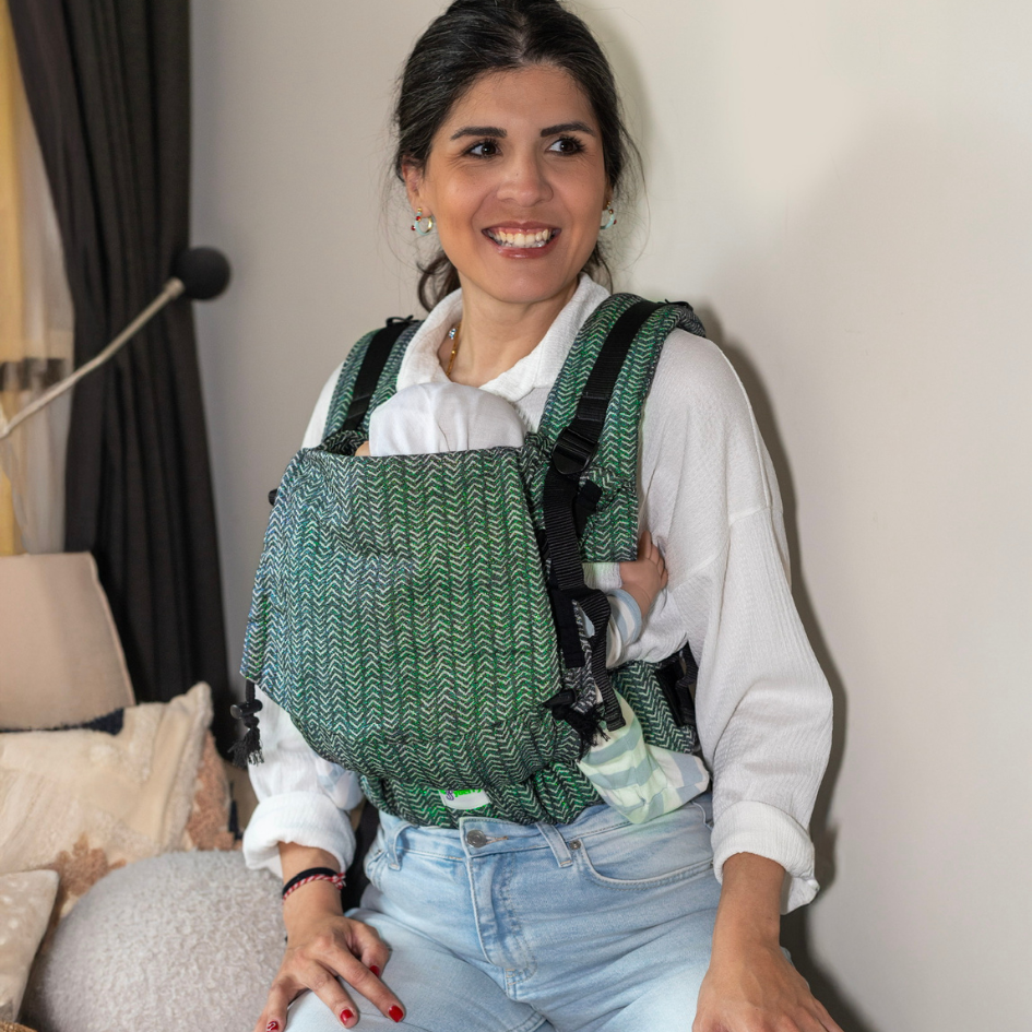 Huggy Softy Baby Size Carrier - Rise Onyx