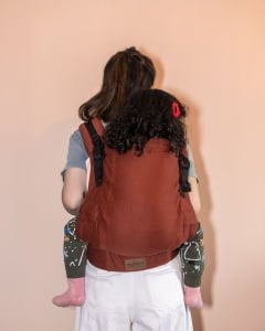 Huggy Plus Toddler Size Carrier - Cocoa