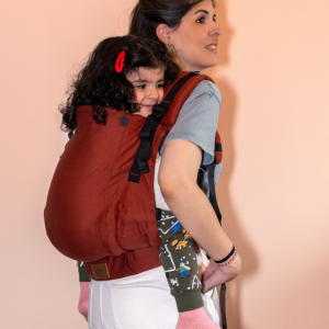 Huggy Plus Toddler Size Carrier - Cocoa