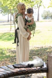 Huggy Plus Toddler Size Carrier - Dandelion Cedar