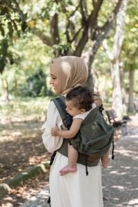 Huggy Plus Toddler Size Carrier - Olive