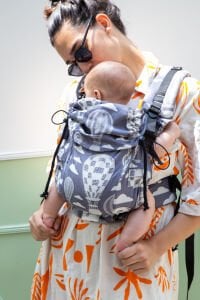 Huggy Nest Baby Carrier - Huggadocia Mist