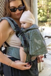 Huggy Plus Toddler Size Carrier - Onyx